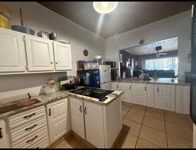 2 BEDROOM TOWNHOUSE FOR SALE IN FLORA GARDENS